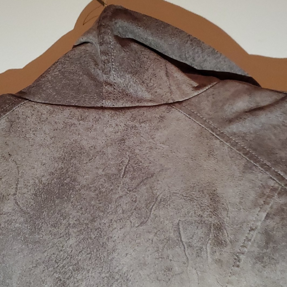 Jacket - Picture 4 of 4